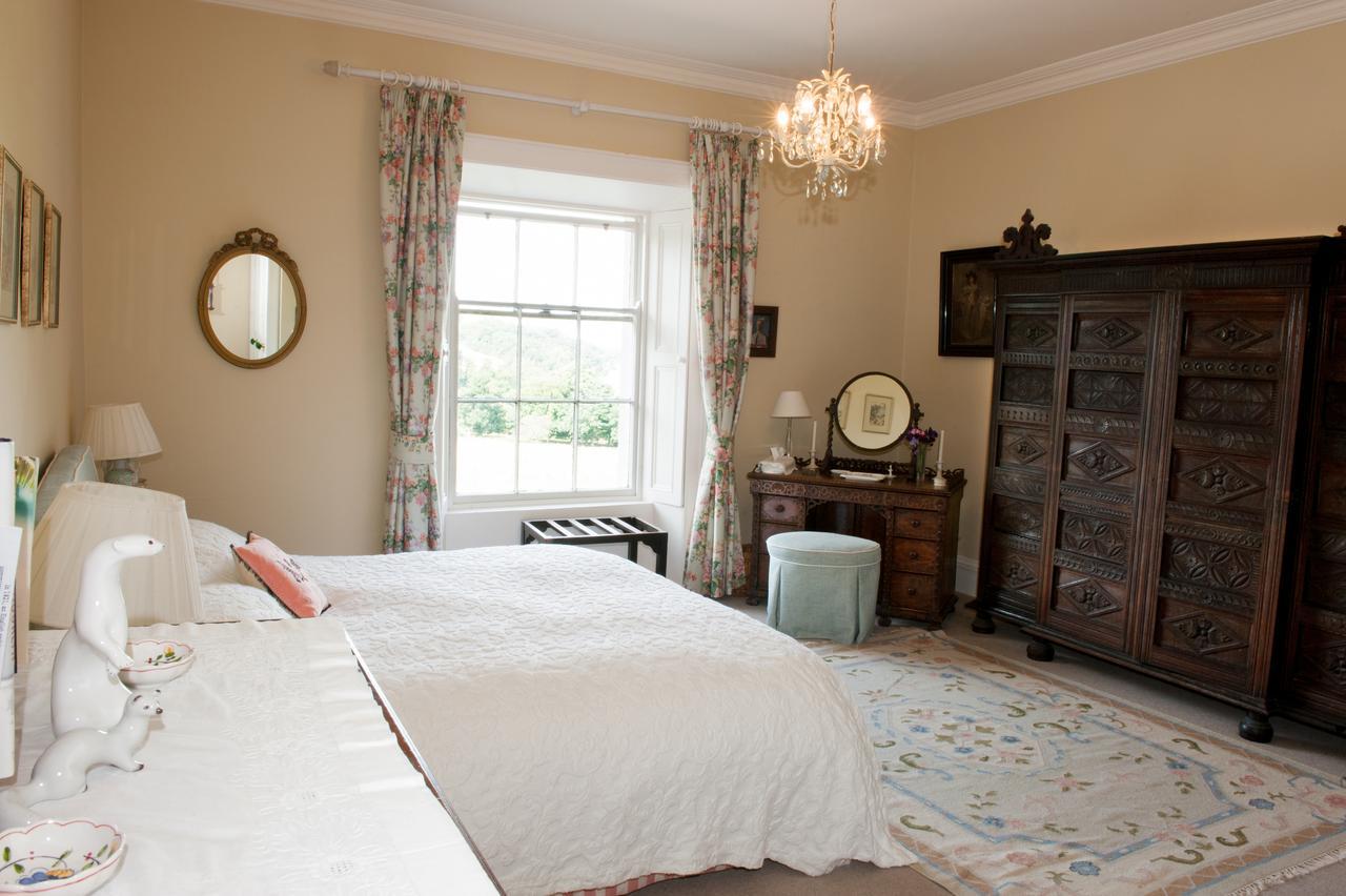 Lough Bawn House Bed & Breakfast Collinstown  Exterior photo